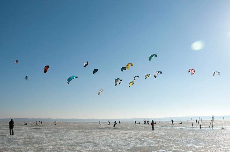 snow kiting